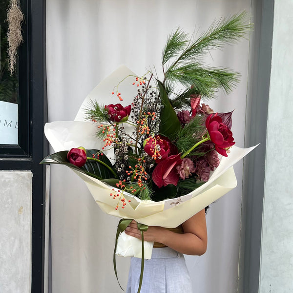 FESTIVE FLORIST'S PICK